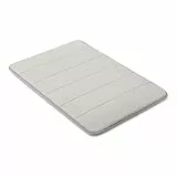 Amazon Basics Tapis de Bain Antidérapant en Mousse à mémoire de Forme, Tapis de Douche Ultra Doux, Absorbant, Séchage Rapide, Lavable en Machine, 43x61 cm, Gris Clair