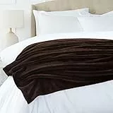 Amazon Basics Couverture jetée de canapé non chauffante en peluche velours douce, 168 x 229 cm, marron chocolat