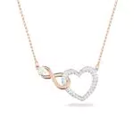 Collier Swarovski Infinity en Or Rose avec Cristaux Blancs et Motif Cœur