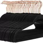 Amazon Basics Lot de 30 cintres en velours pour costumes Noir